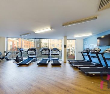 6 bedroom flat to rent - Photo 1