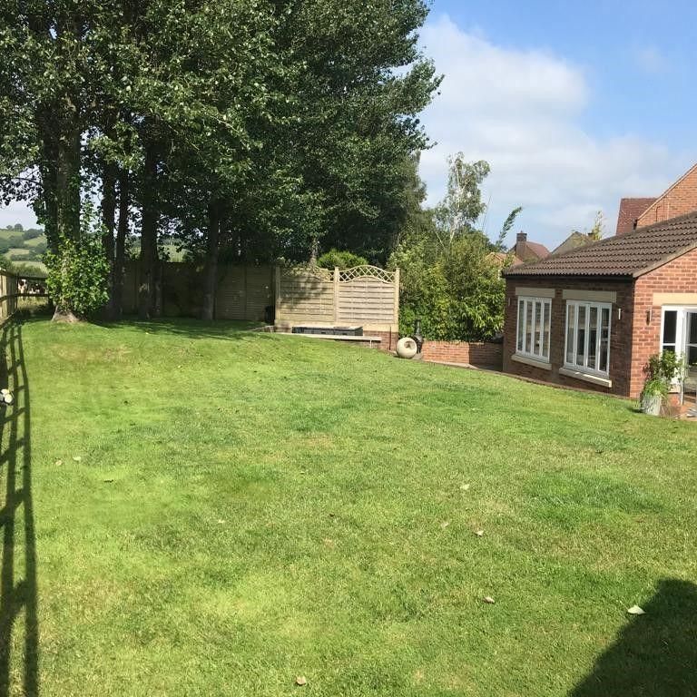 4 bedroom detached house to rent - Photo 1