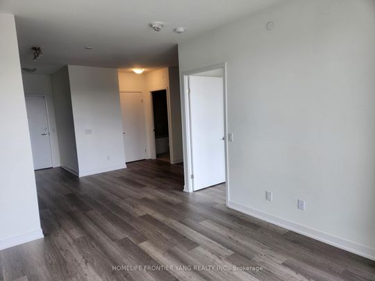 For Lease - 6 David Eyer Road Unit# 417, Richmond Hill, Ontario - Photo 1