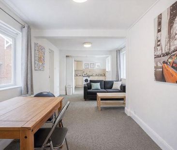 5 bedroom end of terrace house to rent - Photo 1