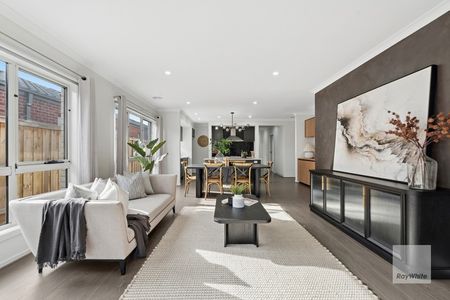 GORGEOUS MAMBOURIN HOME FOR RENT - Photo 3