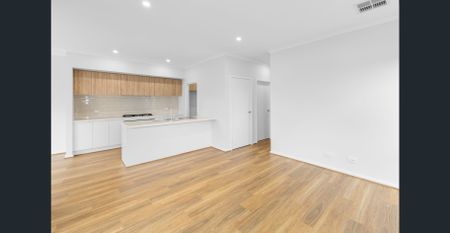 Modern Family Haven - Photo 5