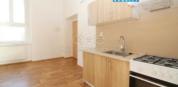 Pronájem bytu 1+kk v České Lípě, ul. Pod Holým vrchem - Фото 2