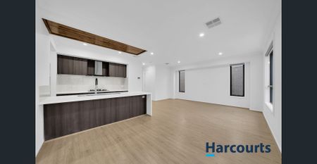 BRAND NEW FAMILY HOME! - Photo 2