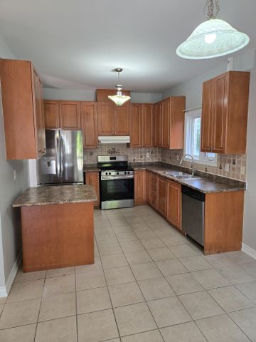 For Lease - 446 Pettite Trail Unit# Main Unit, Milton, Ontario - Photo 5