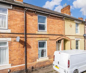 2 bed House - Mid Terrace To Let - Photo 3