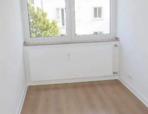 Düsseldorf-Grafenberg: 4-Zimmer-Wohnung mit Einbauküche, Balkon und Garage in bevorzugter Lage! - Photo 1