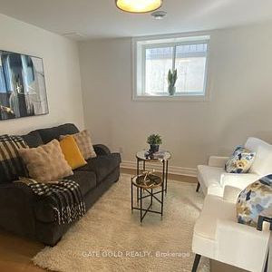 Detached Home For Lease | X8126764 - Photo 1