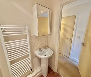 Chaucer Court, East Reach, Taunton - Photo 5