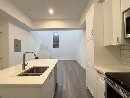 $1,799 / 2 br / 1.5 ba / 16 west ave s unit 114 - Photo 5