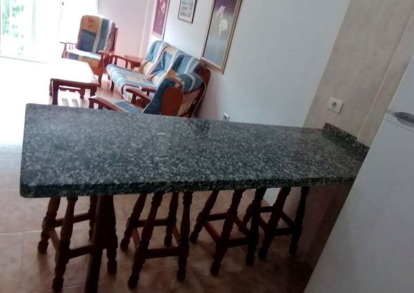 Se alquila en buzanada apartamento de 2 domitorios