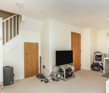 2 bedroom terraced house to rent - Photo 2
