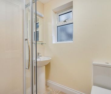 1 bedroom ground floor flat to rent - Photo 5