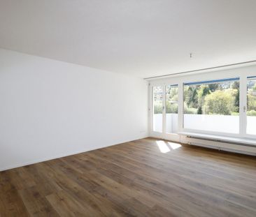Helle, stilvolle und komplett renovierte 4.5 Zimmer-Wohnung - Photo 1