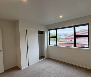 Spacious new build in Naenae - Photo 2