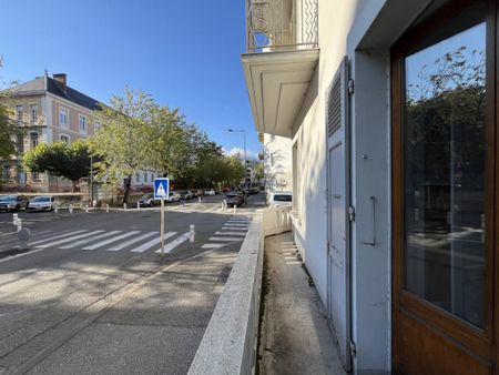 Location Appartement 3 pièces 80m² CHAMBERY 73000 - Photo 3