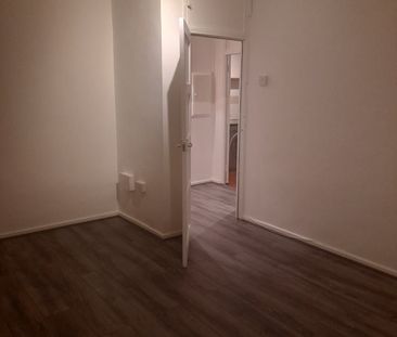 1 Bed Flat, Thring House, SW9 - Photo 1