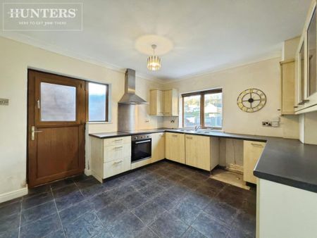 2 bedroom semi-detached house to rent - Photo 4