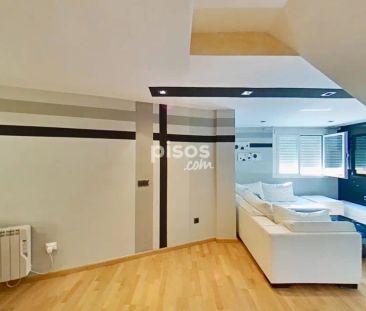 Dúplex en alquiler en Calle de la Loma - Photo 2