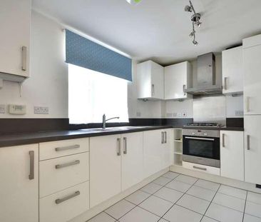 Kenmare Close, Ickenham, UB10 - Photo 1