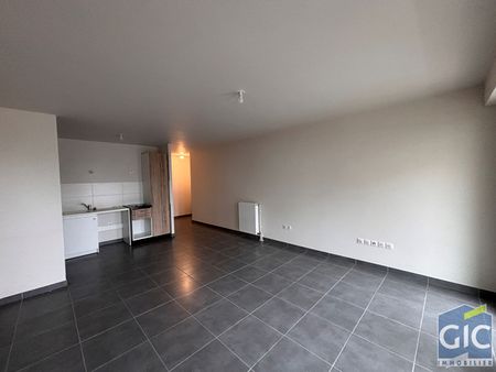 Location Appartement 3 pièces 78m² - Photo 2