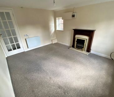 Sweet Briar - Photo 2