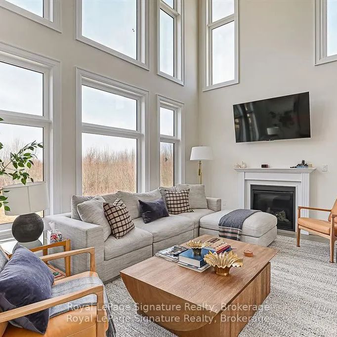 114 CLEMENT LANE - Photo 1