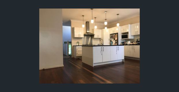 Family Home with CBD Lifestyle - Photo 1