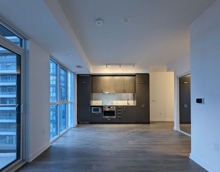 For Lease - 60 Honeycrisp Crescent Unit# 806, Vaughan, Ontario - Photo 5