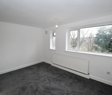 3 Bed Terraced House, Aylesbury Close, M5 - Photo 5