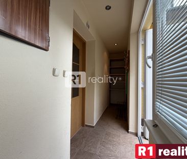 Na prenájom zariadený 1,5 izbový byt, 55 m2, Teplická ul. Piešťany - Photo 1