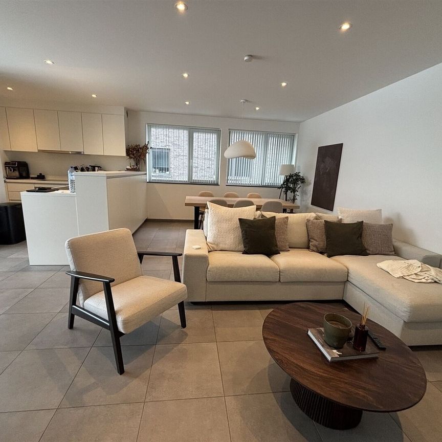 Appartement met twee autostaanplaatsen - Photo 1