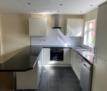 Talgarth Covert, Kings Norton, Birmingham, B38 9TW - Photo 2