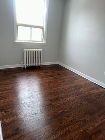 2128 Harris Crescent - Photo 4