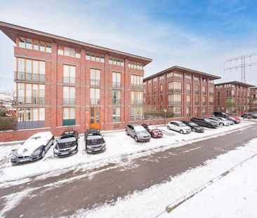 Dachgeschosswohnung in Alt-Hohenschönhausen ab sofort neu zu vermieten - Foto 1