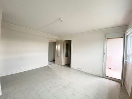 Appartement T4 dans une résidence rénovée à Saint Yan - Photo 2