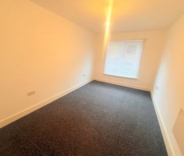 Newton Road, Yeovil, Somerset - Photo 3