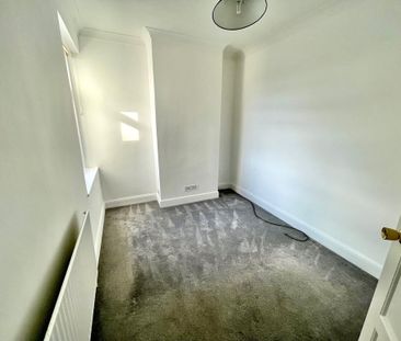 4 bedroom terraced house to rent - Photo 4