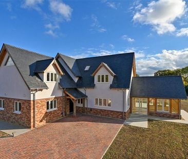 4 bedroom detached house to rent - Photo 2