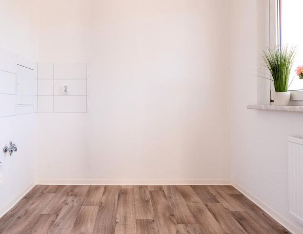 Sanierte 2-Raum Wohnung mit Aufzug und großem Balkon - Foto 1