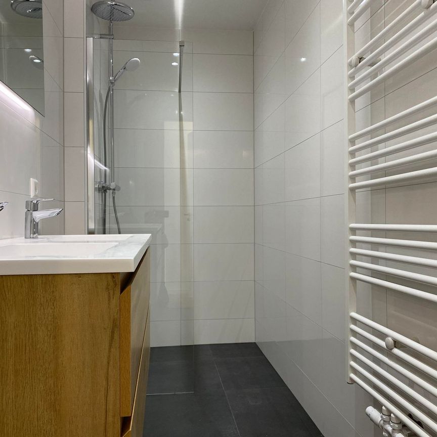 Appartement te huur: Veenendaalkade 373 2547 AJ Den Haag - Foto 1