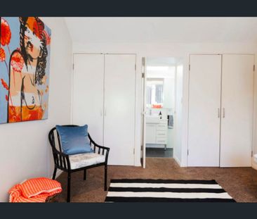 Unique One Bedroom Paddington Terrace - Photo 3