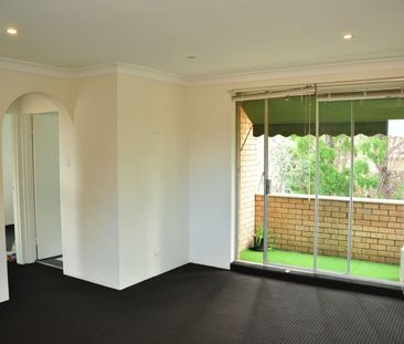 Sun filled 2 bd apt in Sylvania - Photo 1