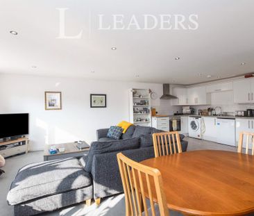 2 bedroom flat to rent - Photo 3