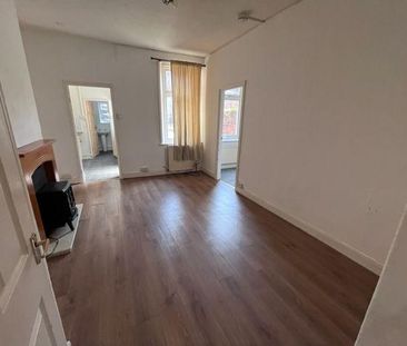 2 bedroom flat to rent - Photo 6