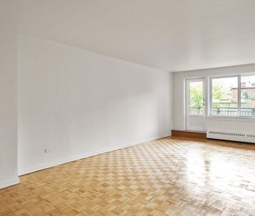 1100 ave Dr. Penfield, Montréal, QC - Photo 2