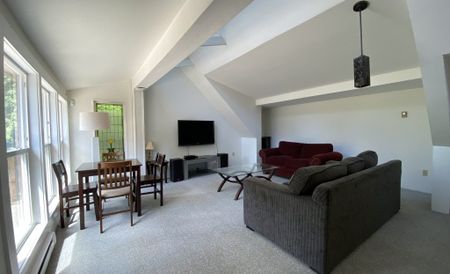 2367 Arbot Road – Upper - Photo 2