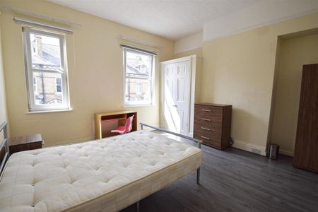 5 bedroom house to rent - Photo 3