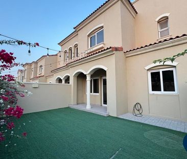 Single Row | Large Garden | Close to Pool - Photo 6