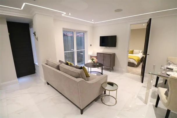 Swan Lane, Jubilee House, Furnished - Photo 1